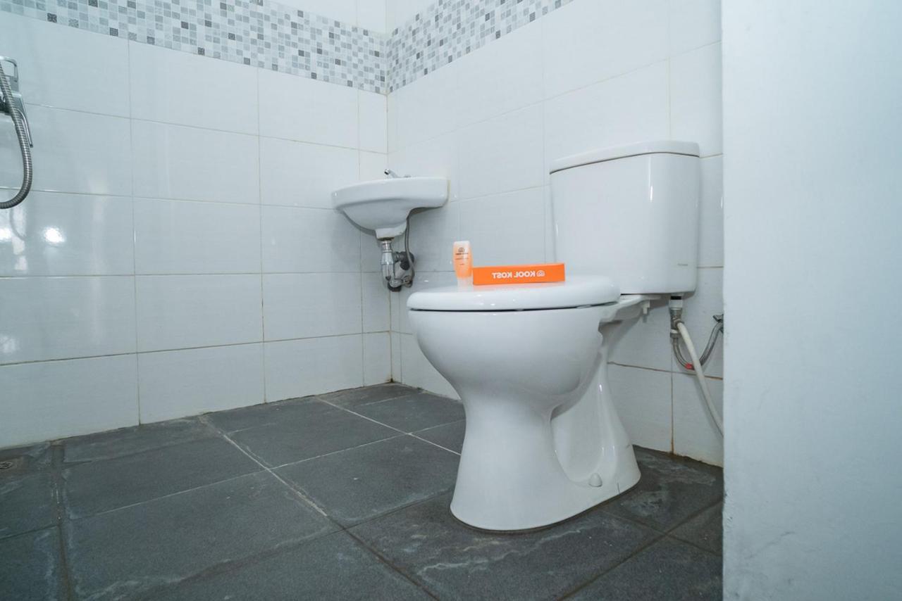 Koolkost Near Pasar Baru Hotell Jakarta Exteriör bild